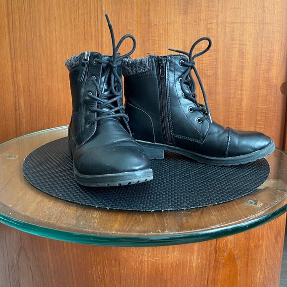 Black Ankle Boots | Faux Leather Booties | Joe Fresh - Picture 1 of 10